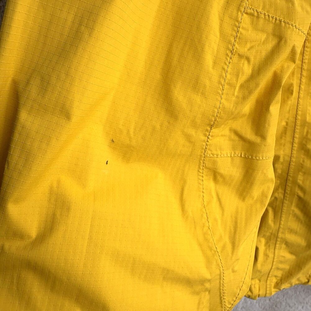 VTG LL Bean Yellow Rain Jacket Mens L Reg Hooded Full Zip Waterproof Pockets - Picture 8 of 11